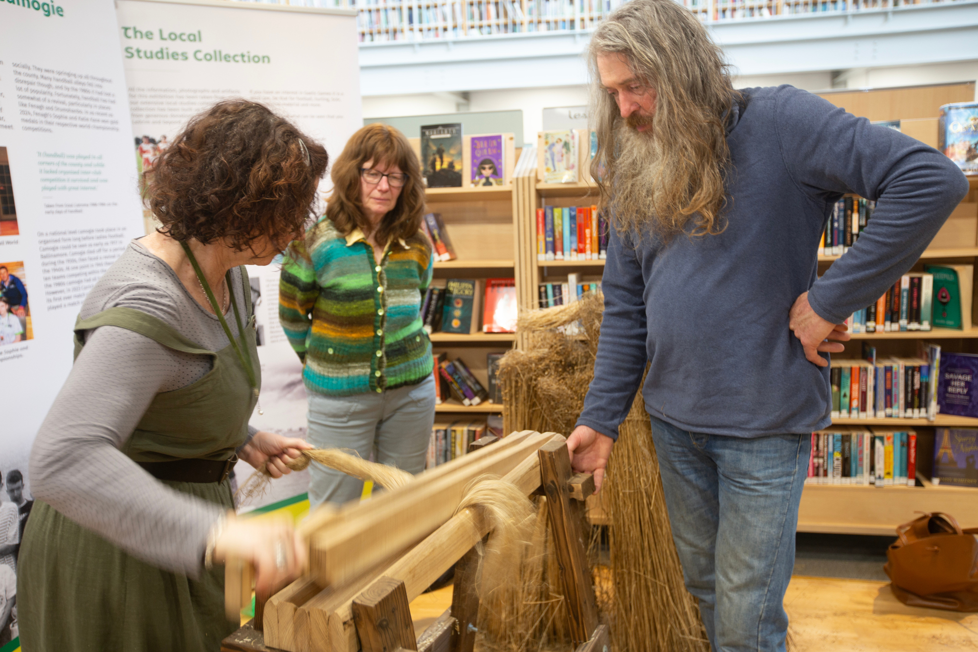 Hand-to-Land-and-Thread-in-Hand_Ballinamore-Crafty-Bunch